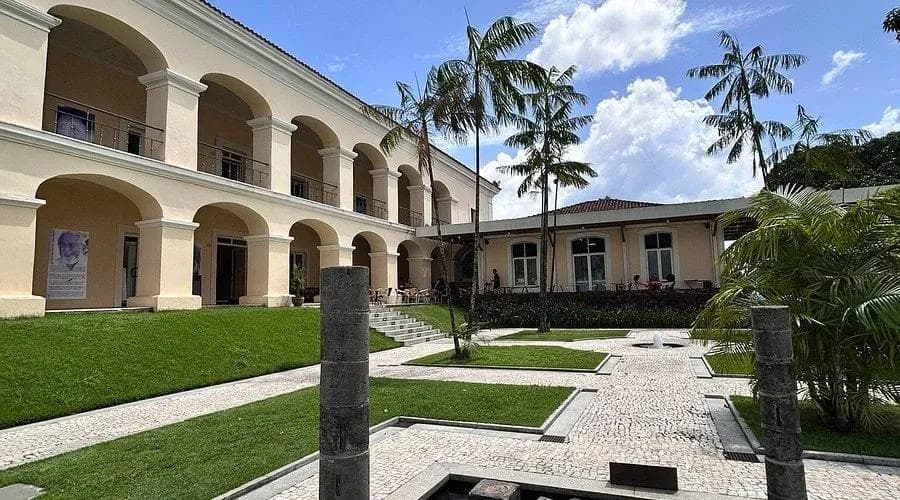 Casa das Onze Janelas